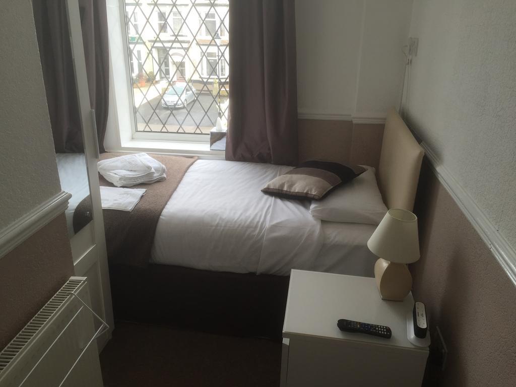 Andora Guest House Southport Rum bild